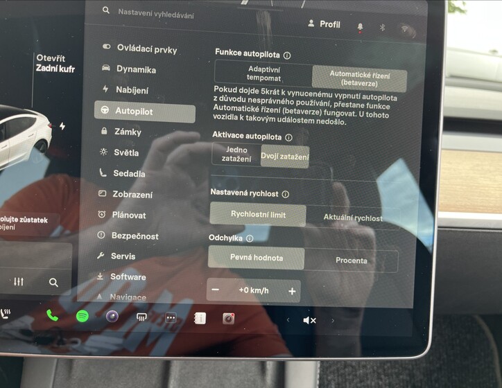 Tesla Model 3 40