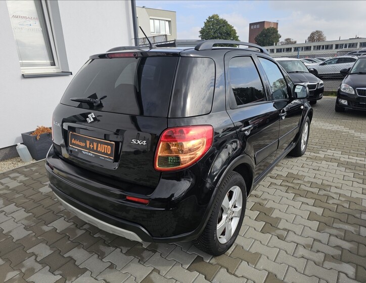 Suzuki SX4 6