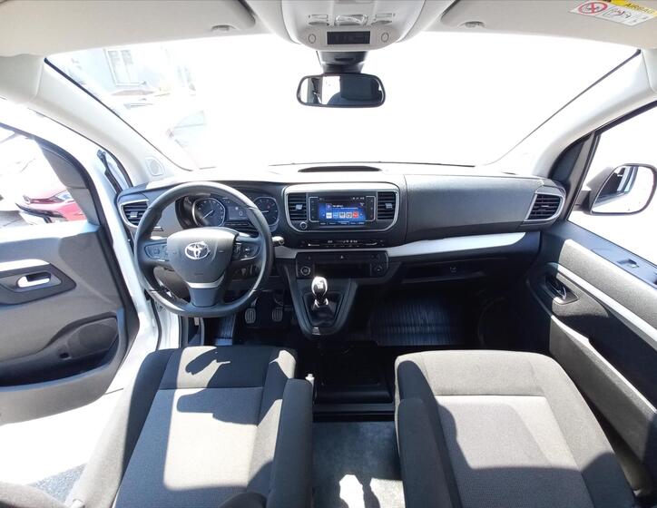 Toyota ProAce Verso 13
