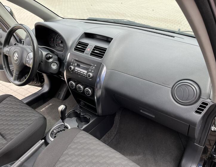 Suzuki SX4 16