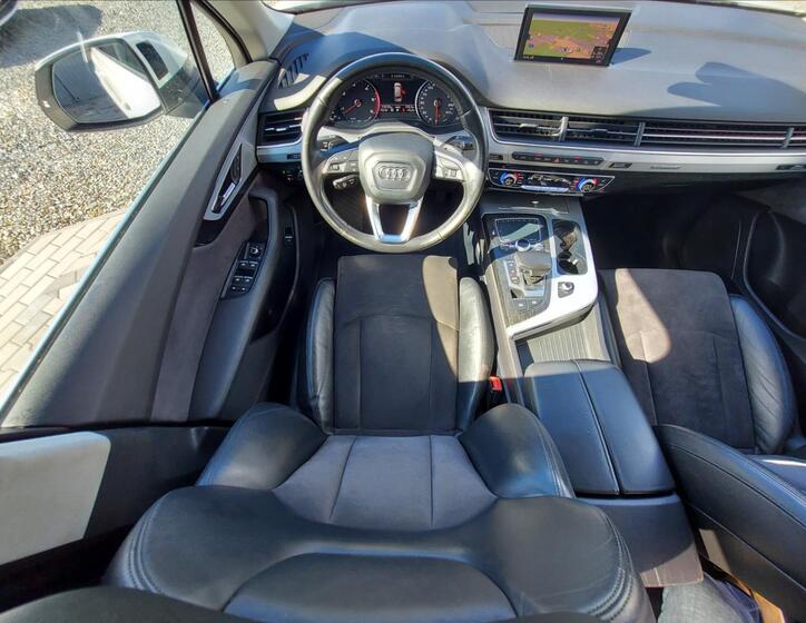 Audi Q7 28
