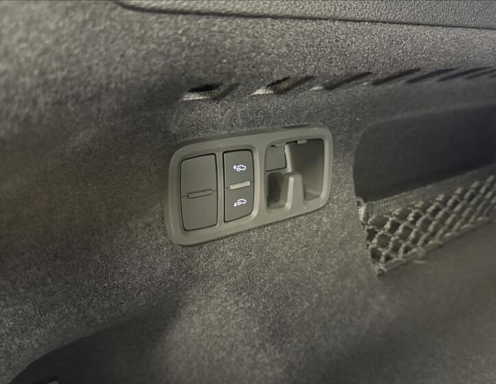 Audi Q8 30