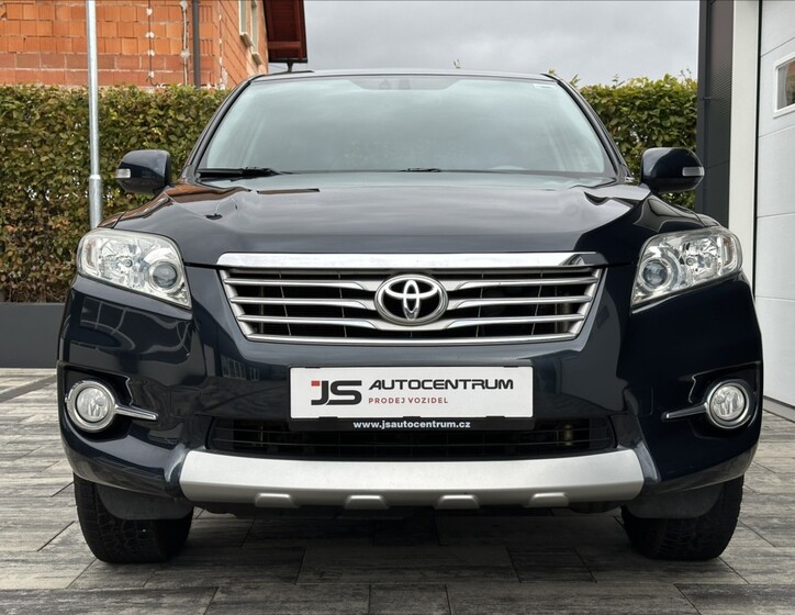 Toyota RAV4 2