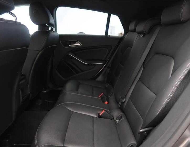 Mercedes-Benz CLA 14