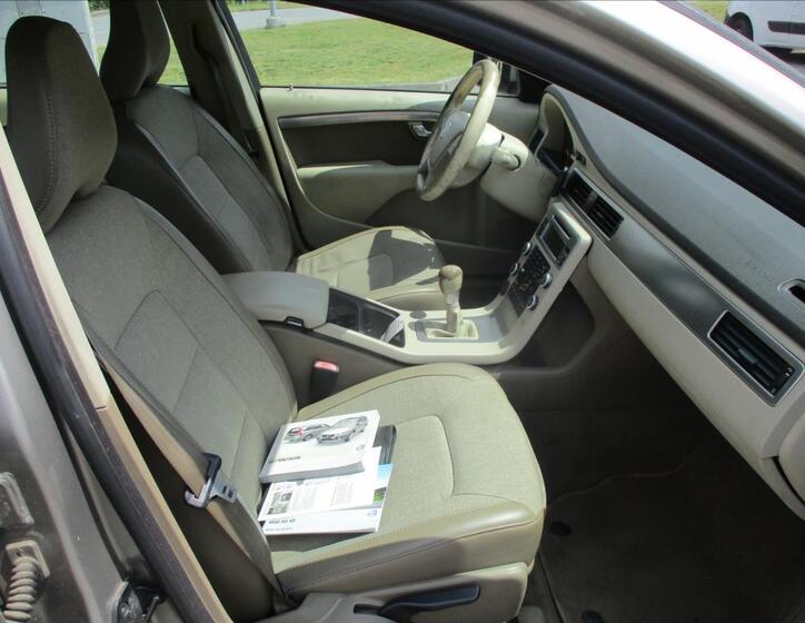 Volvo XC70 10