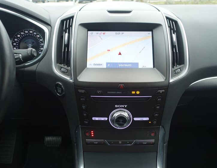 Ford Galaxy 13