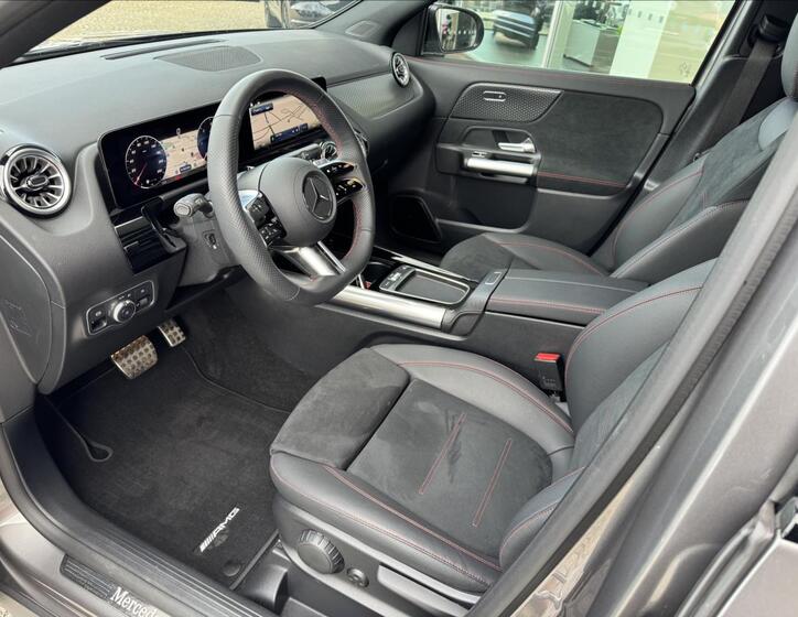 Mercedes-Benz GLA 6