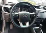 Toyota Hilux 17