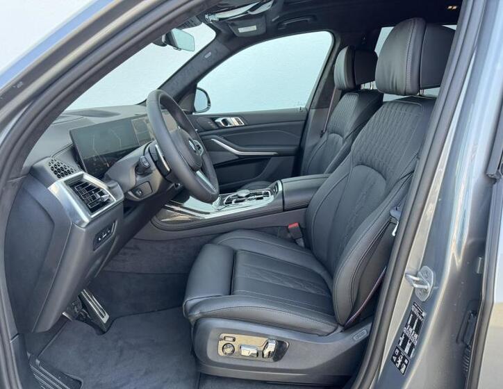 BMW X7 6