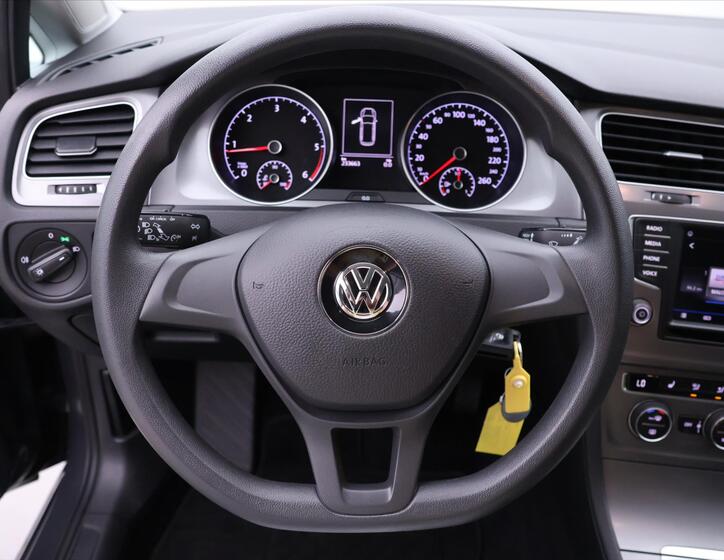 Volkswagen Golf 19