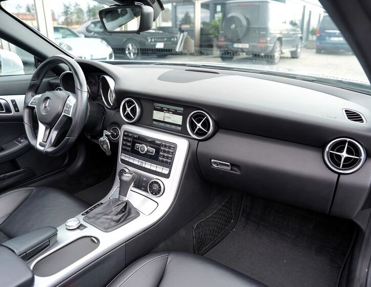 Mercedes-Benz SLK 33