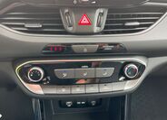 Hyundai i30 25