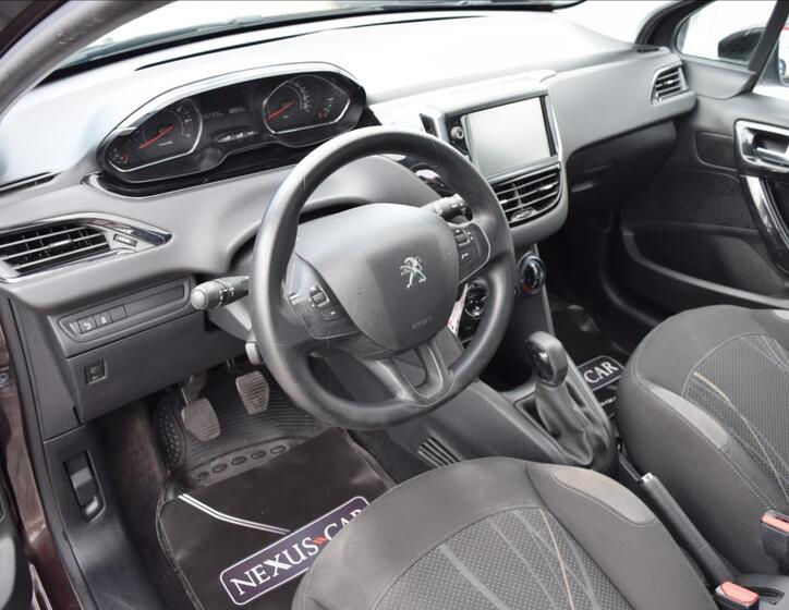 Peugeot 208 16