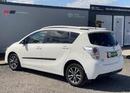 Toyota Verso 4