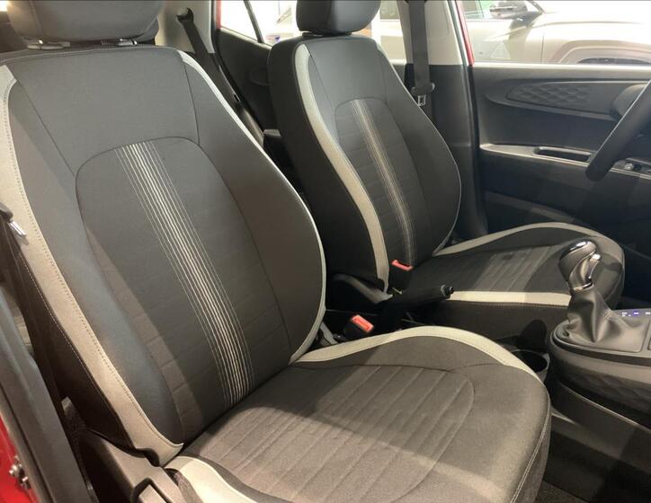 Hyundai i10 36