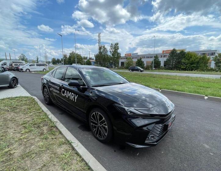 Toyota Camry 14