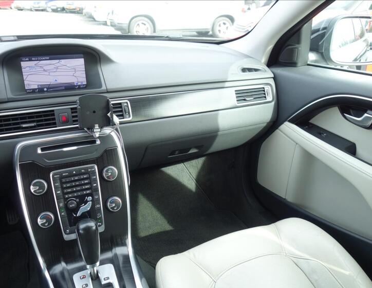 Volvo XC70 24