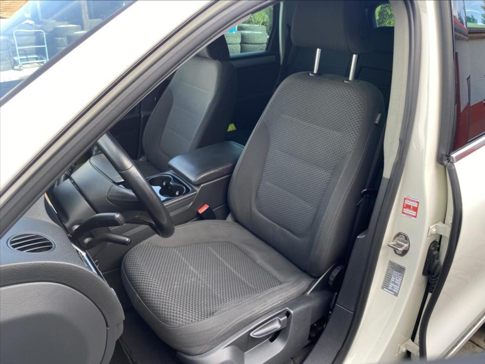Volkswagen Touareg 9