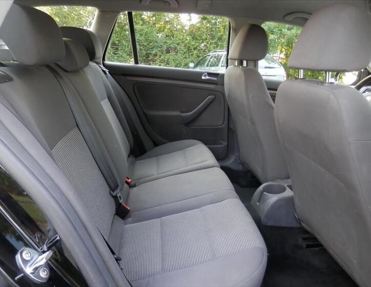 Volkswagen Golf 15