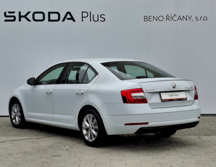 Škoda Octavia 14