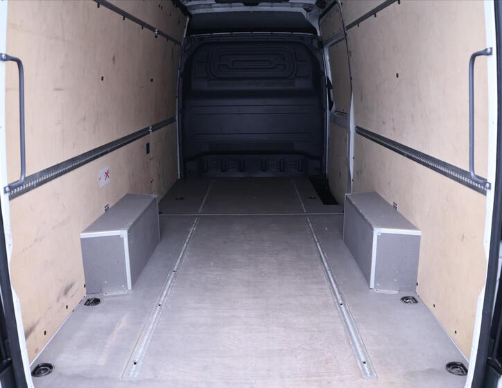 Mercedes-Benz Sprinter 10