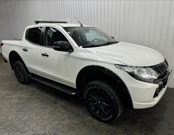 Mitsubishi L200 12