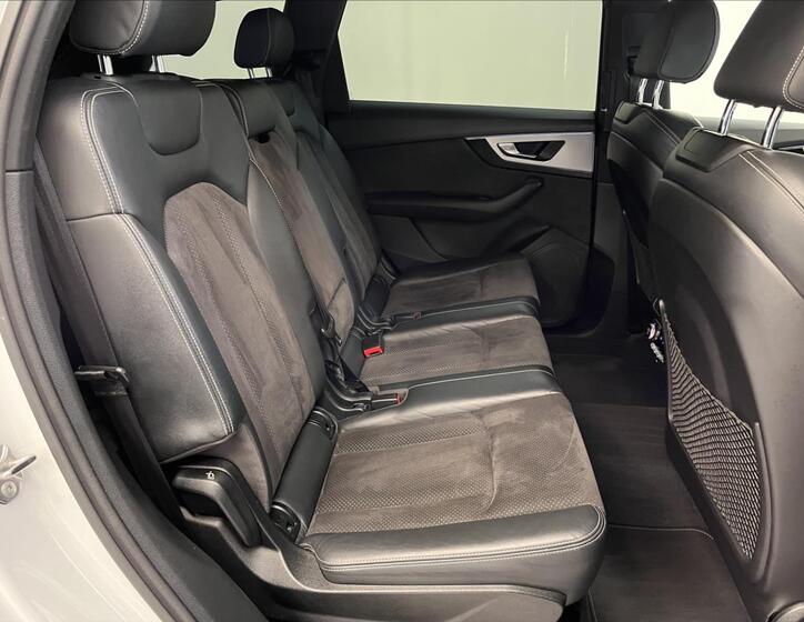 Audi Q7 26