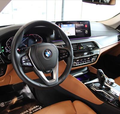 BMW Řada 5 8