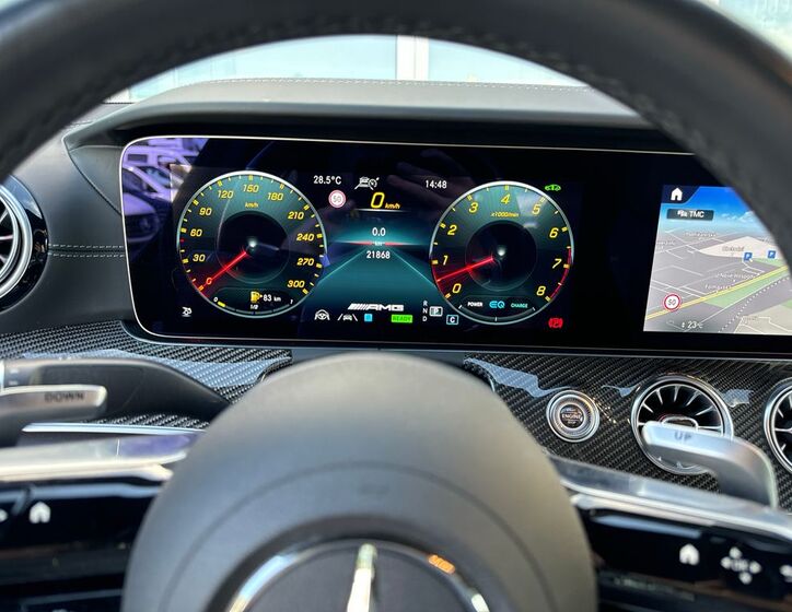 Mercedes-Benz AMG GT 10