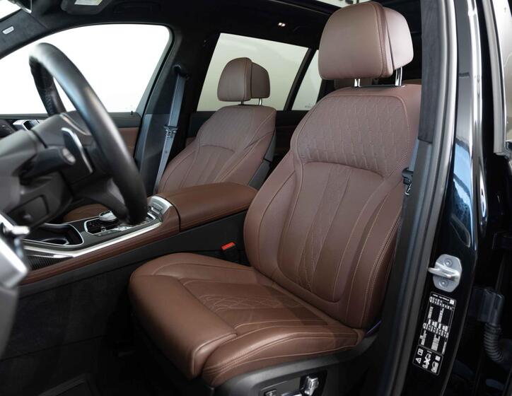 BMW X7 18