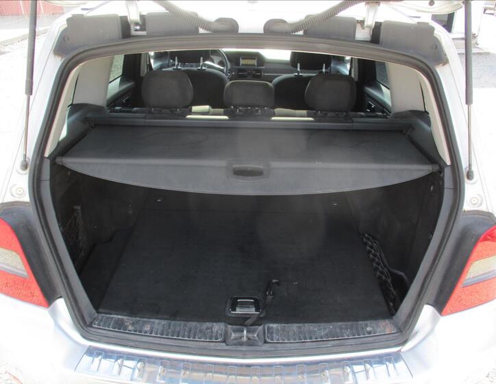 Mercedes-Benz GLK 9