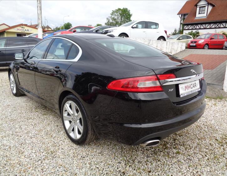 Jaguar XF 5
