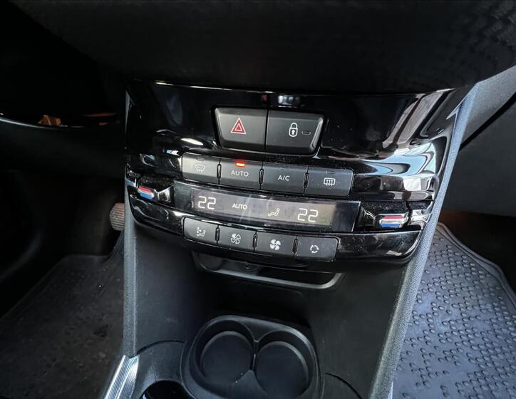 Peugeot 2008 28
