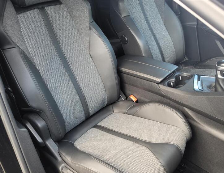 Peugeot 5008 11