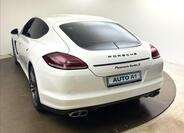 Porsche Panamera 6