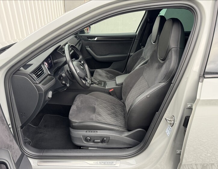 Škoda Superb 22