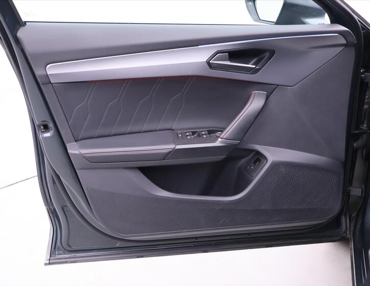 Cupra Formentor 12