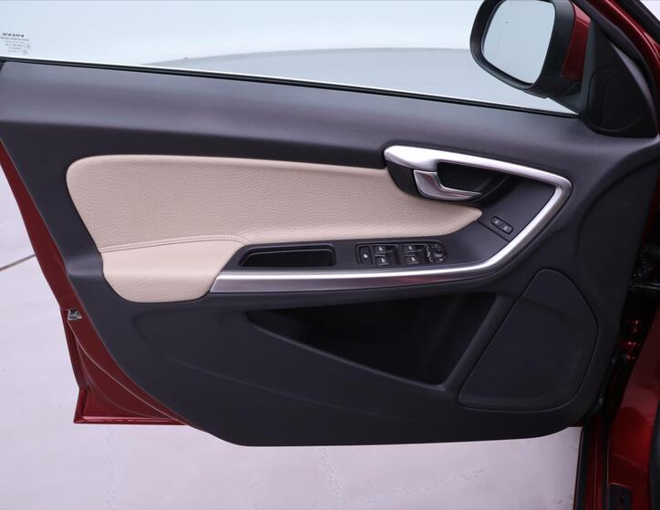 Volvo V60 10