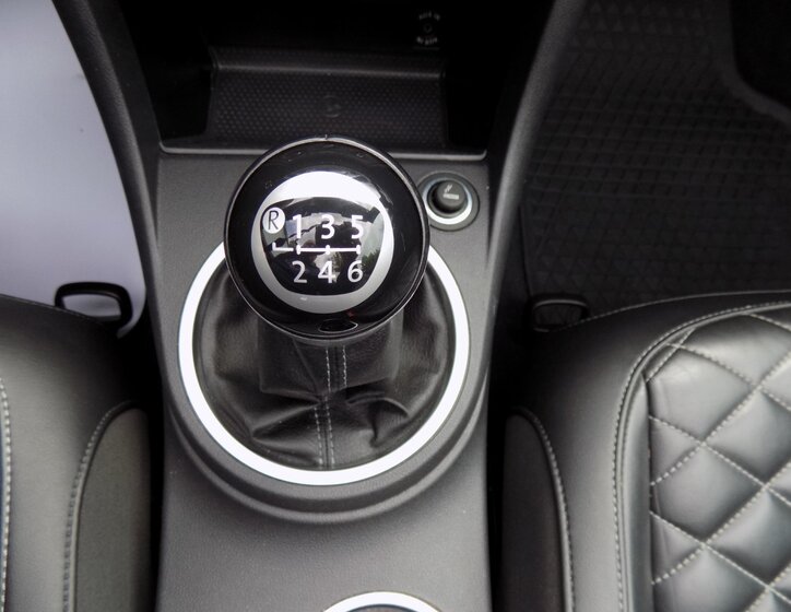 Volkswagen New Beetle 30