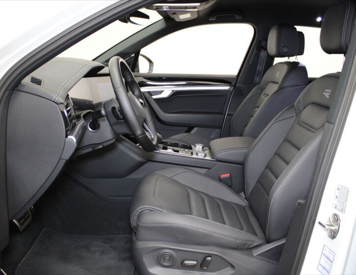 Volkswagen Touareg 6