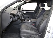 Volkswagen Touareg 6