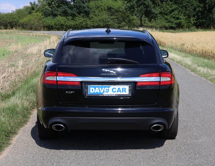 Jaguar XF 6