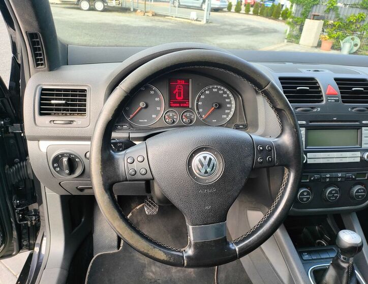 Volkswagen Golf 10