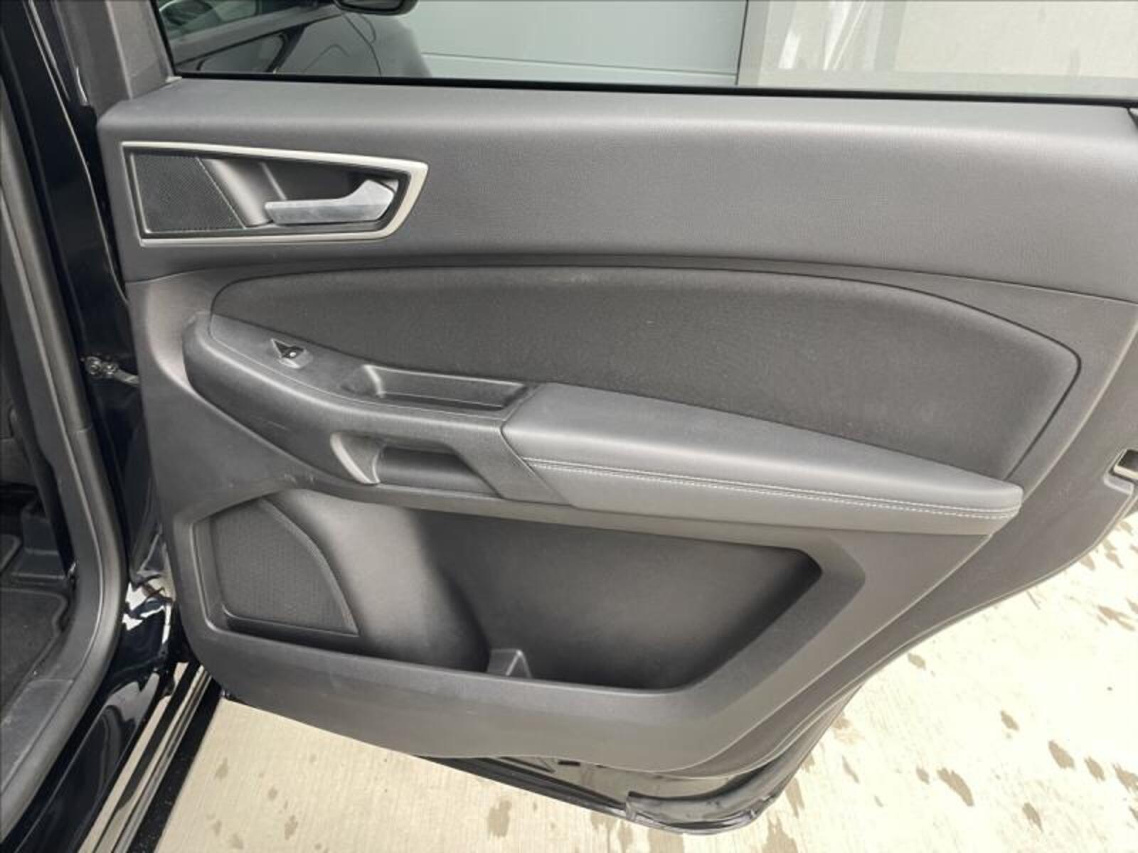 Ford S-MAX 21