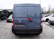 Nissan NV400 5