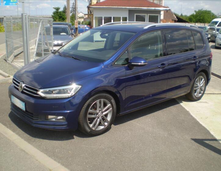 Volkswagen Touran 2