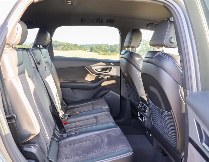 Audi Q7 16
