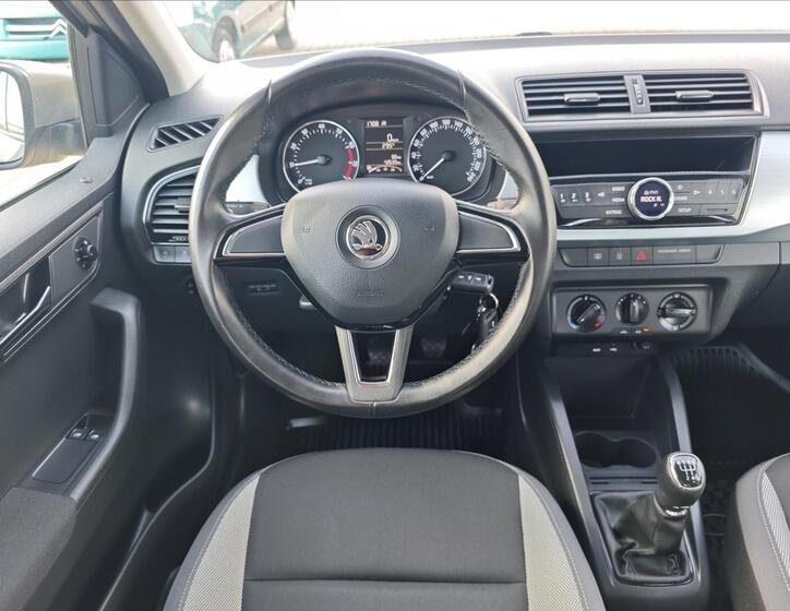Škoda Fabia 16