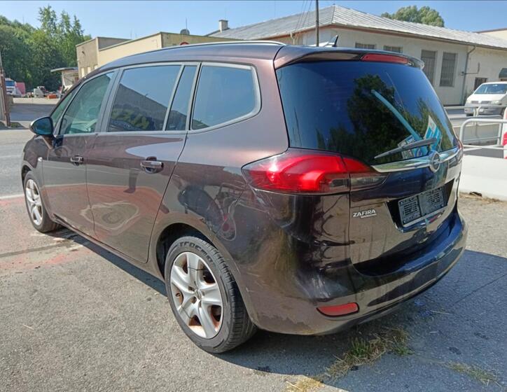 Opel Zafira 9