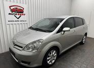 Toyota Corolla Verso 2